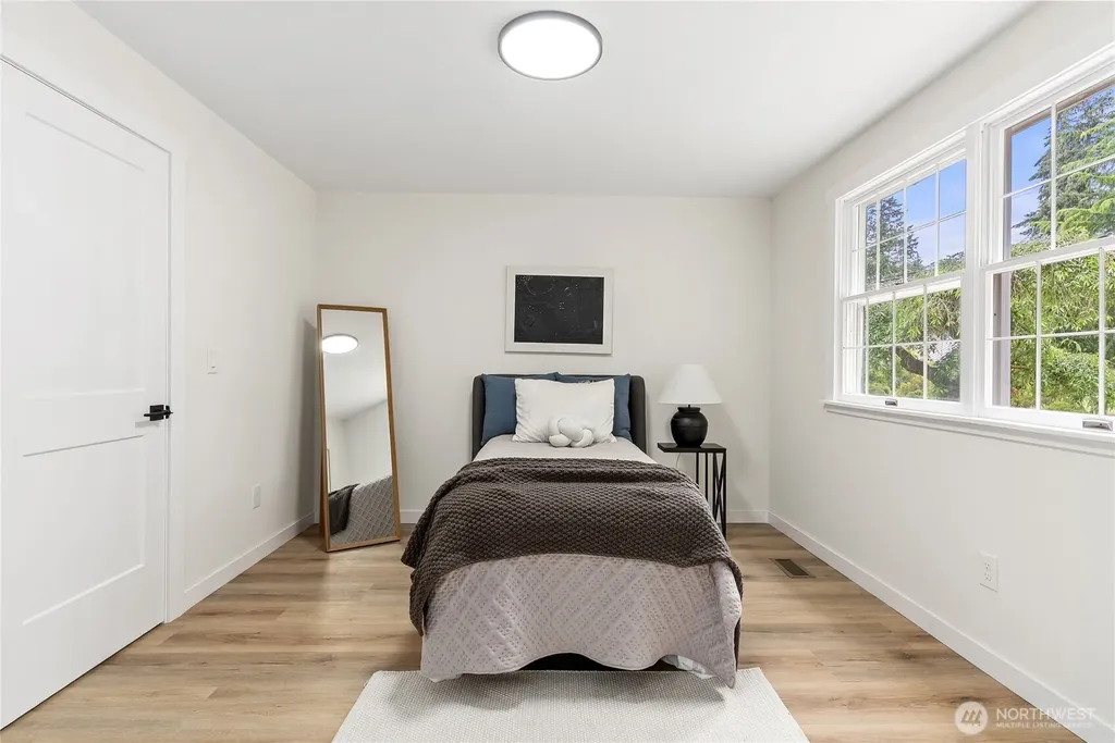 9701 Lake Steilacoom Drive SW Lakewood WA 98498