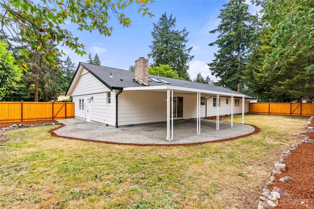 9701 Lake Steilacoom Drive SW Lakewood WA 98498