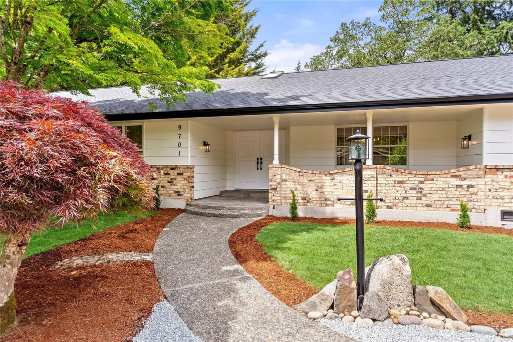 9701 Lake Steilacoom Drive SW Lakewood WA 98498