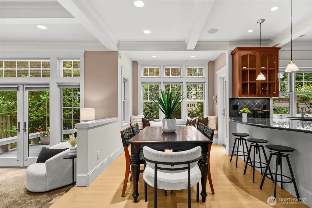 3019 61st Avenue SE Mercer Island WA 98040