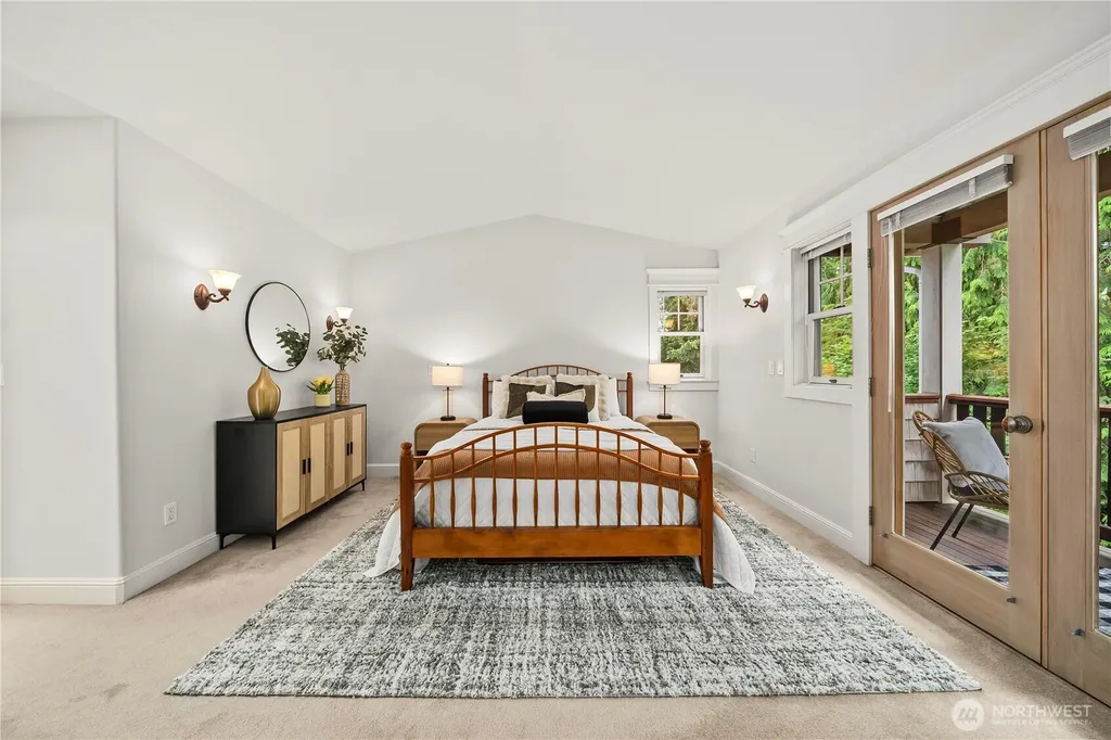 3019 61st Avenue SE Mercer Island WA 98040