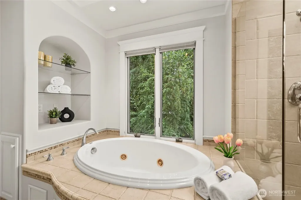 3019 61st Avenue SE Mercer Island WA 98040