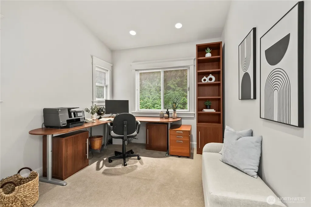 3019 61st Avenue SE Mercer Island WA 98040