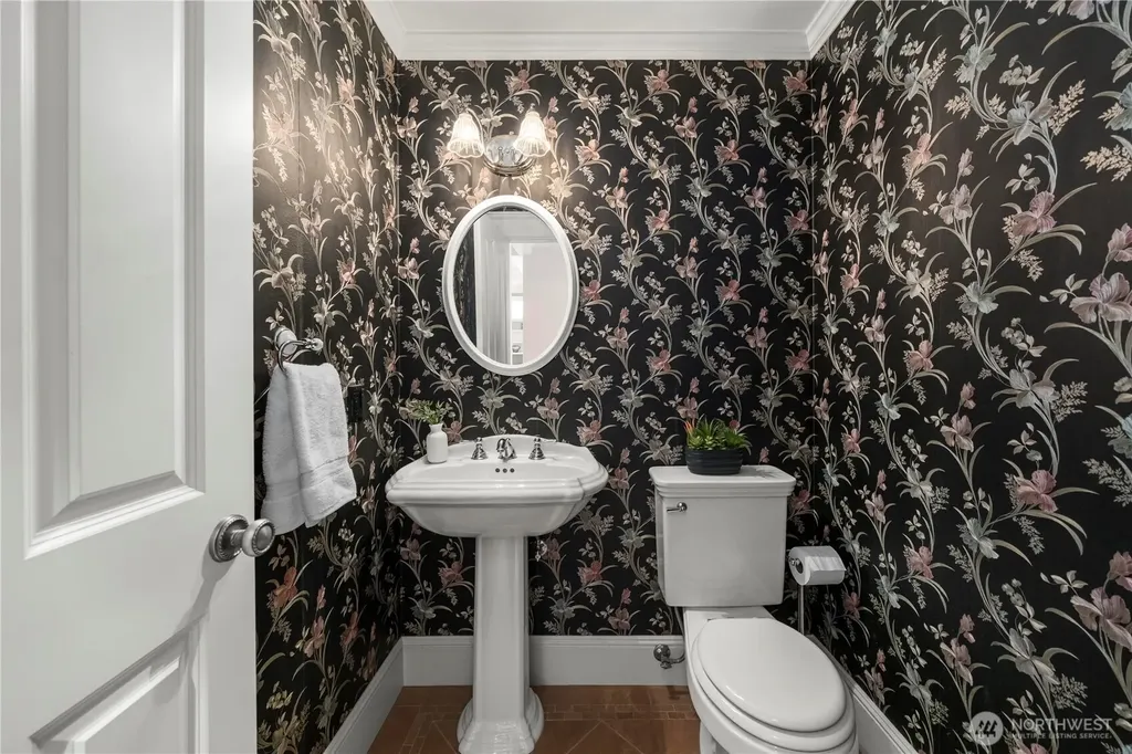 3019 61st Avenue SE Mercer Island WA 98040