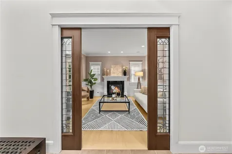 3019 61st Avenue SE Mercer Island WA 98040