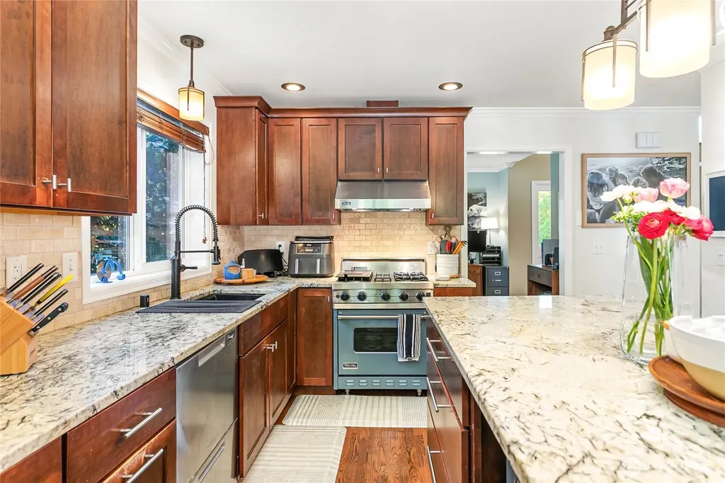329 Viewcrest Road Bellingham WA 98229