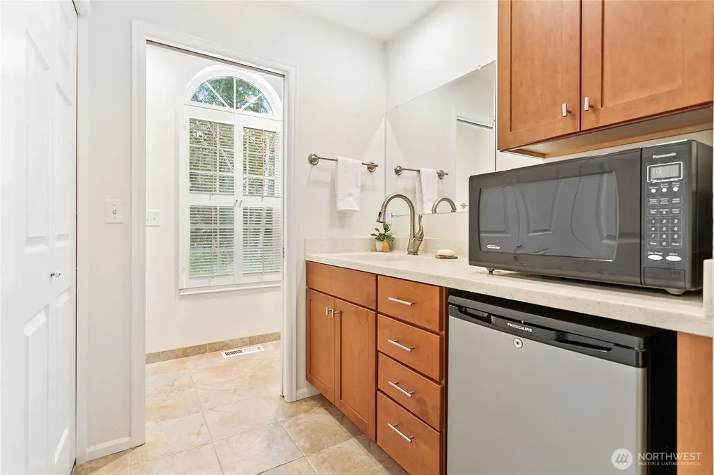 329 Viewcrest Road Bellingham WA 98229