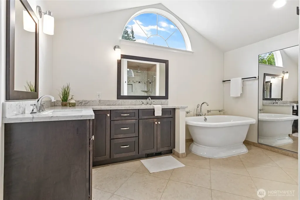 329 Viewcrest Road Bellingham WA 98229