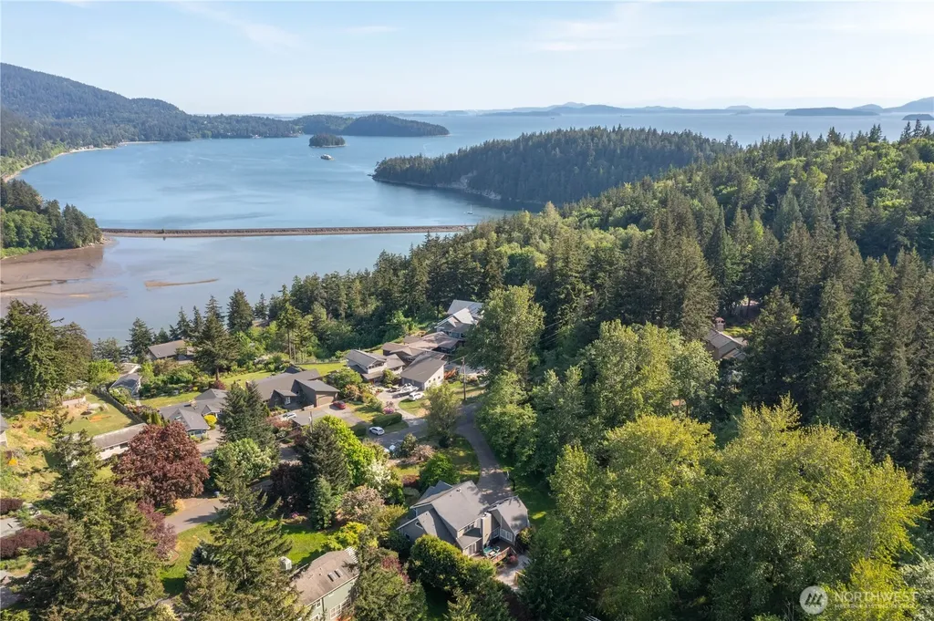 329 Viewcrest Road Bellingham WA 98229