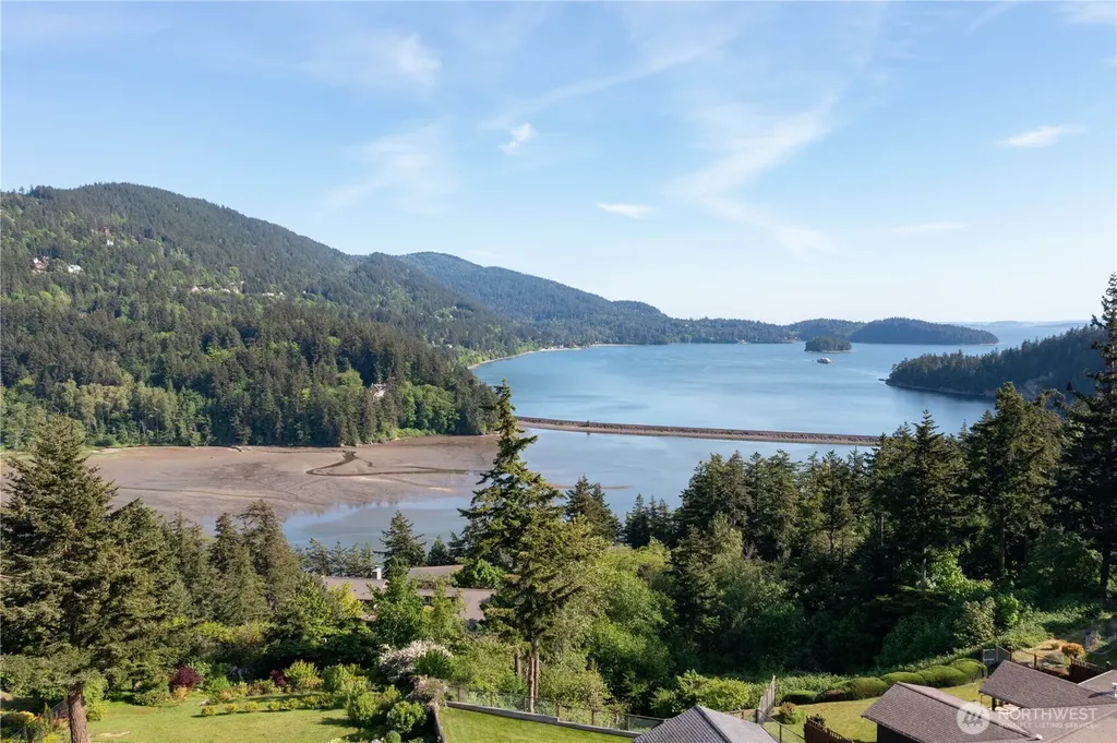 329 Viewcrest Road Bellingham WA 98229