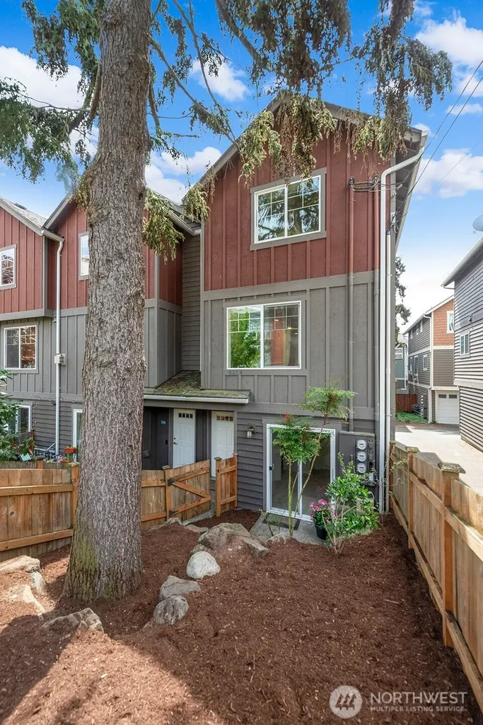 931 N 97th Street Seattle WA 98103