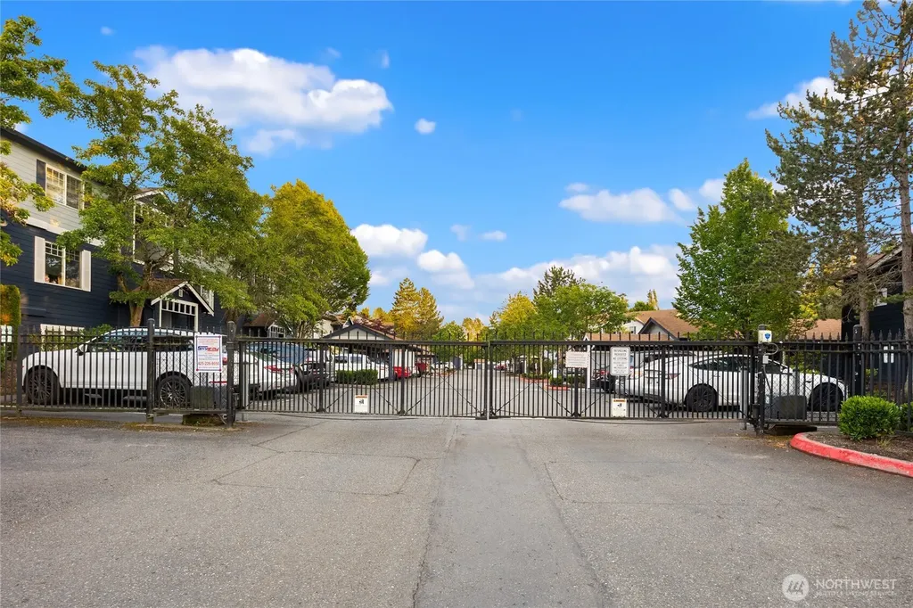 10825 SE 200th Street Kent WA 98031