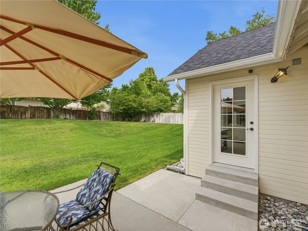 2220 Fancher Heights Boulevard East Wenatchee WA 98802