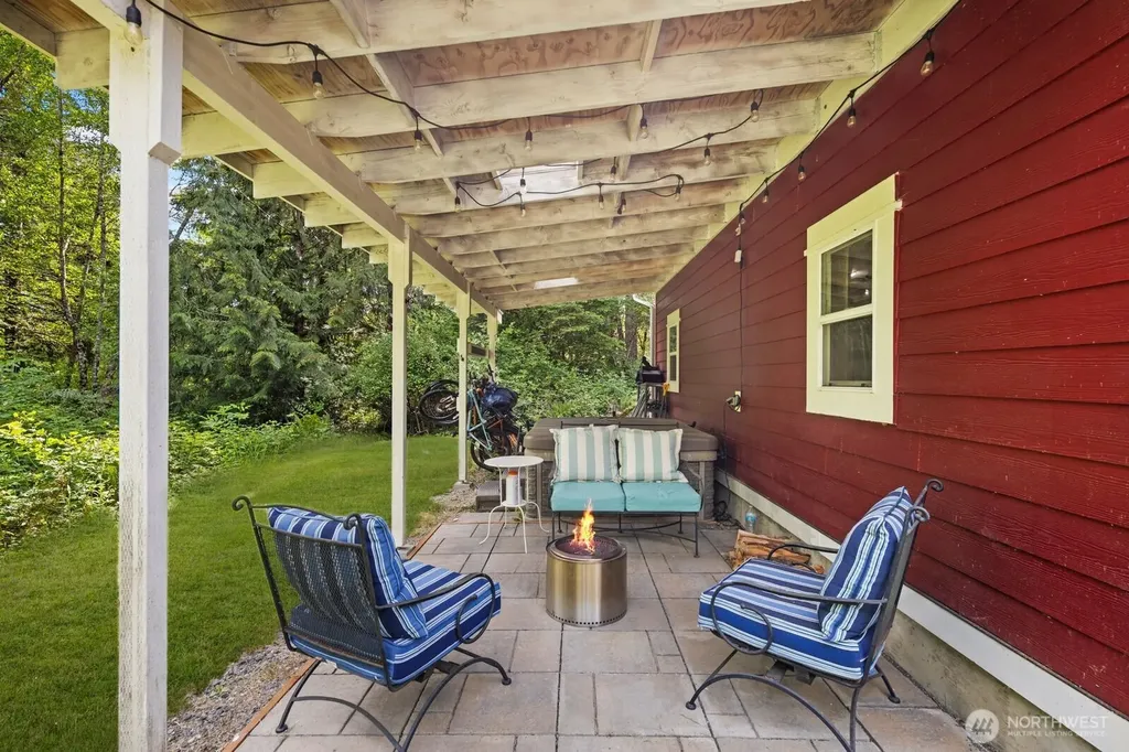 14716 180th Avenue NW Gig Harbor WA 98329