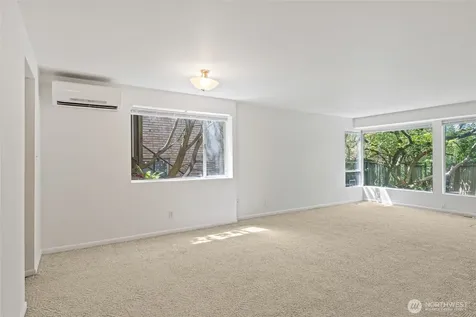 5044 Sand Point Way NE Seattle WA 98105