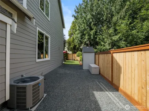 2320 248th Avenue SE Sammamish WA 98075