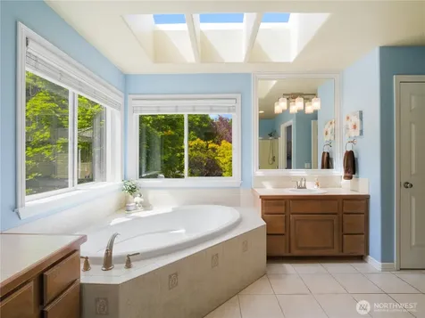 2320 248th Avenue SE Sammamish WA 98075