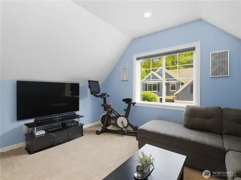 2320 248th Avenue SE Sammamish WA 98075