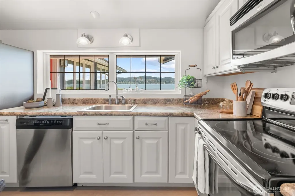 4448 S Shore Drive Anacortes WA 98221