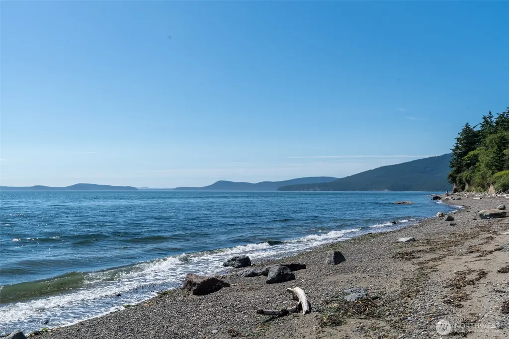 4448 S Shore Drive Anacortes WA 98221
