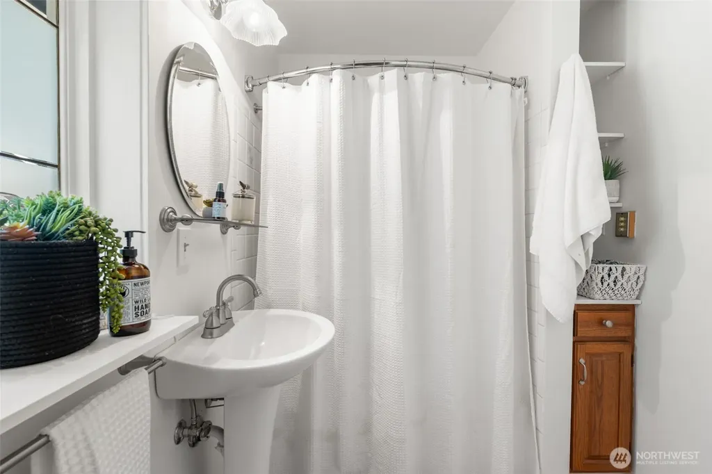 4448 S Shore Drive Anacortes WA 98221