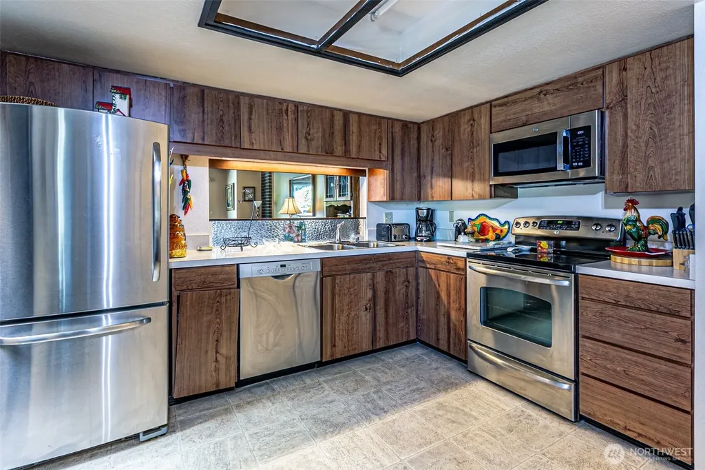 1372 Bel Air Road Tacoma WA 98406