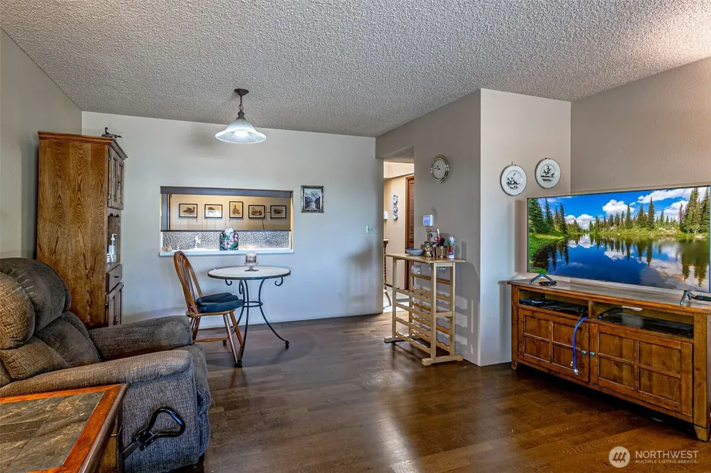 1372 Bel Air Road Tacoma WA 98406