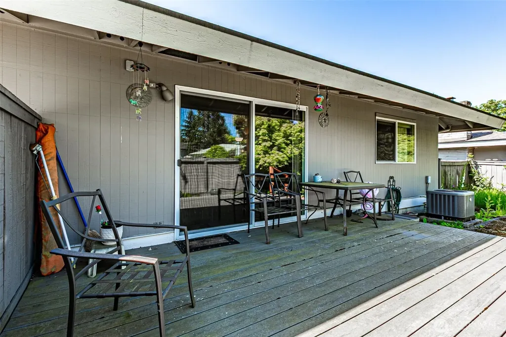 1372 Bel Air Road Tacoma WA 98406