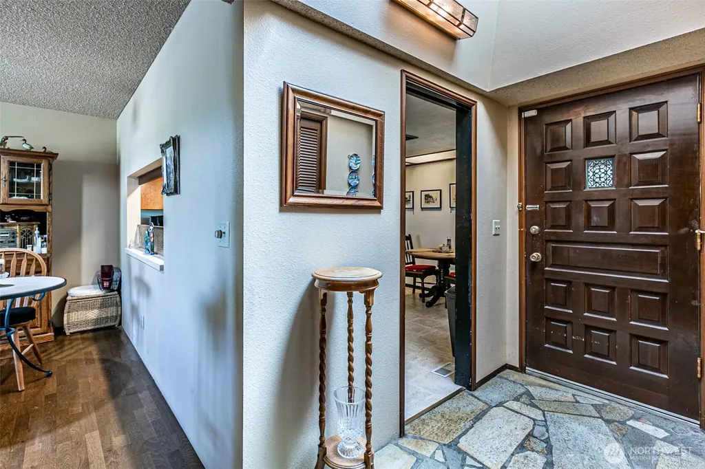 1372 Bel Air Road Tacoma WA 98406