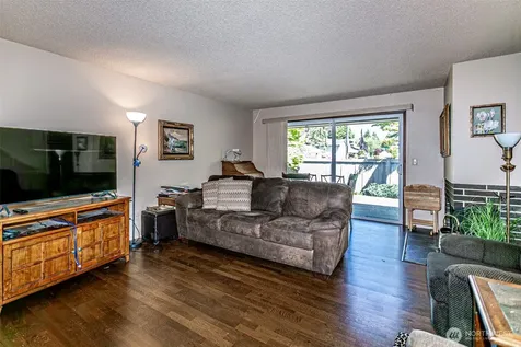 1372 Bel Air Road Tacoma WA 98406