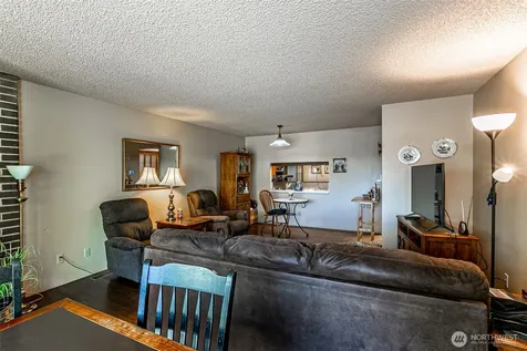 1372 Bel Air Road Tacoma WA 98406