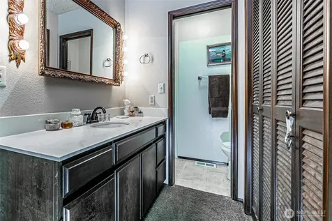 1372 Bel Air Road Tacoma WA 98406