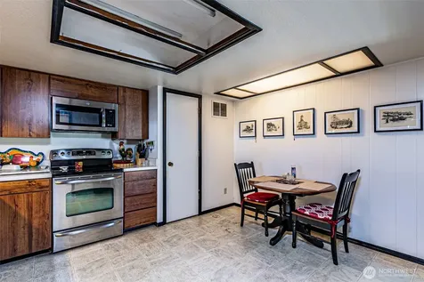 1372 Bel Air Road Tacoma WA 98406