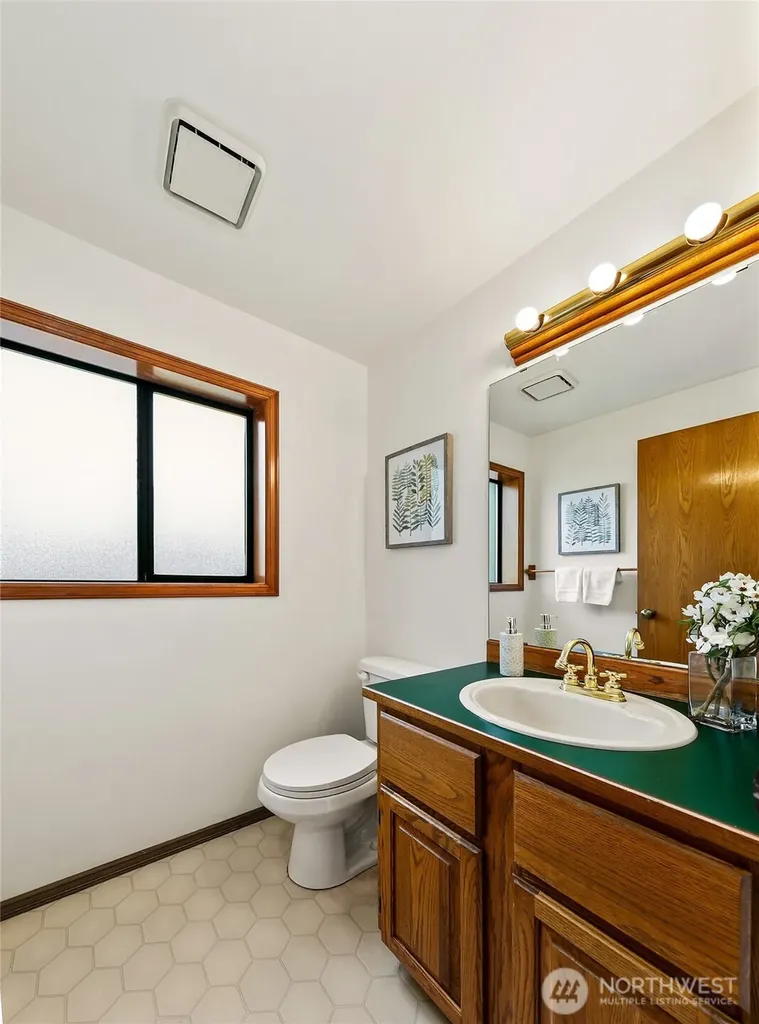 3834 NE 86th Street Seattle WA 98115
