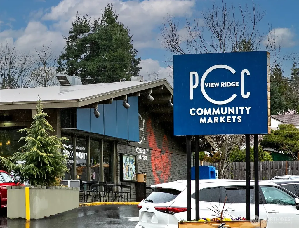 3834 NE 86th Street Seattle WA 98115