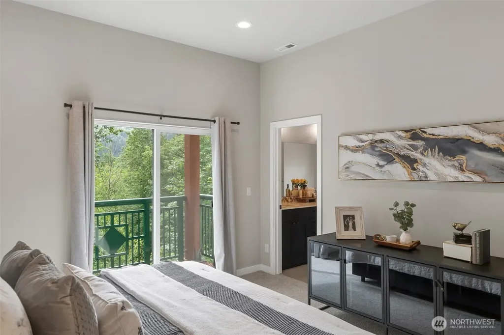 1086 Collier Place SW Issaquah WA 98027