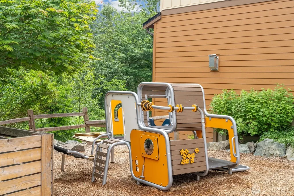 1086 Collier Place SW Issaquah WA 98027