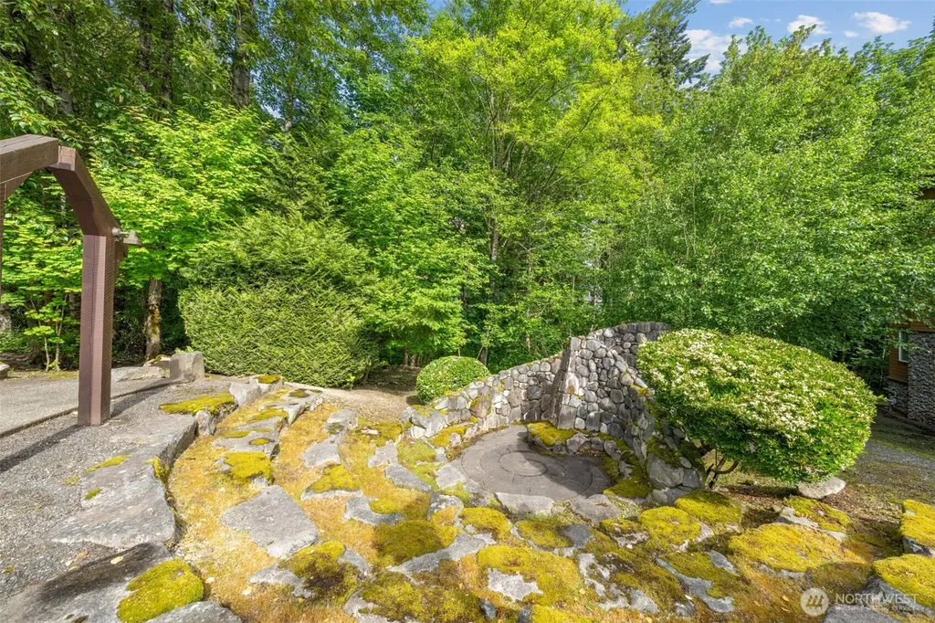 1086 Collier Place SW Issaquah WA 98027