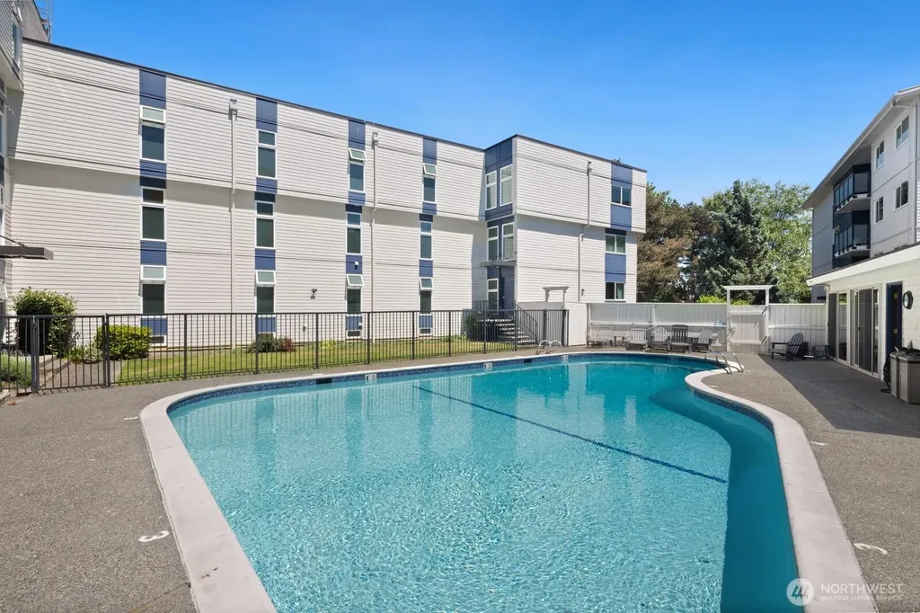 3711 26th Place W Seattle WA 98199