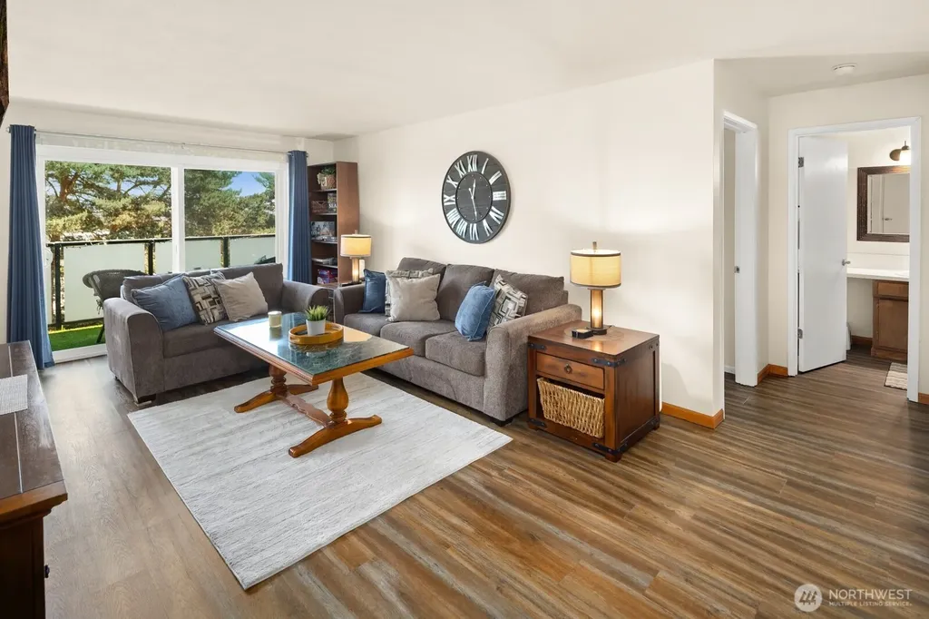 3711 26th Place W Seattle WA 98199
