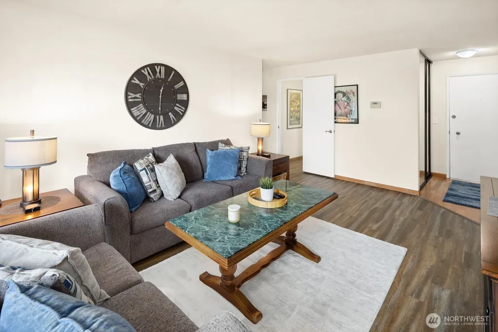 3711 26th Place W Seattle WA 98199