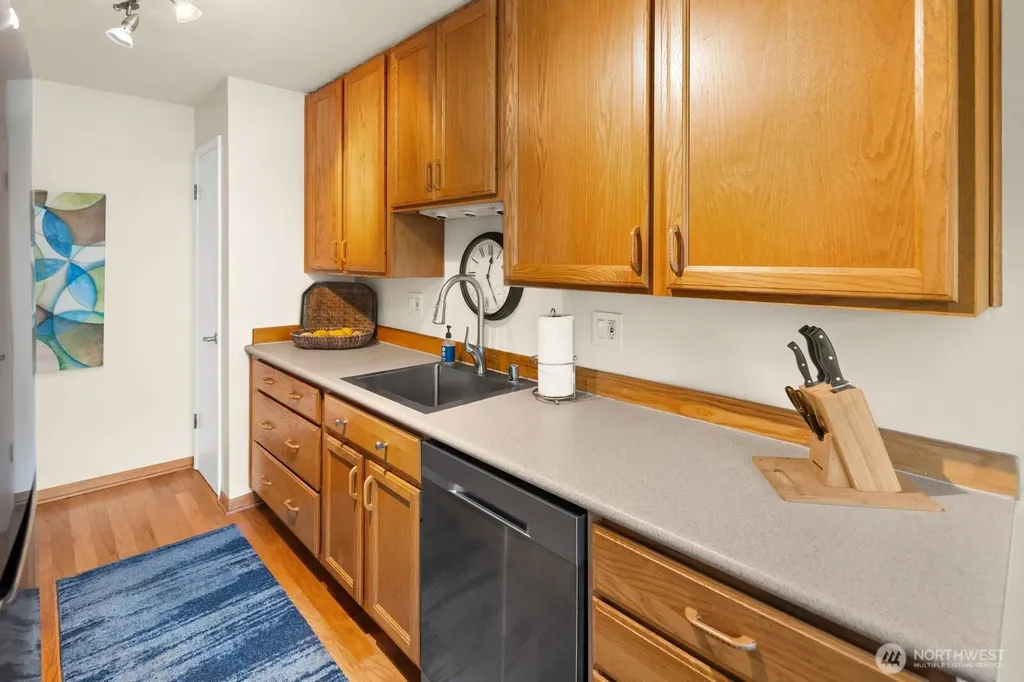 3711 26th Place W Seattle WA 98199