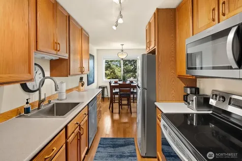 3711 26th Place W Seattle WA 98199