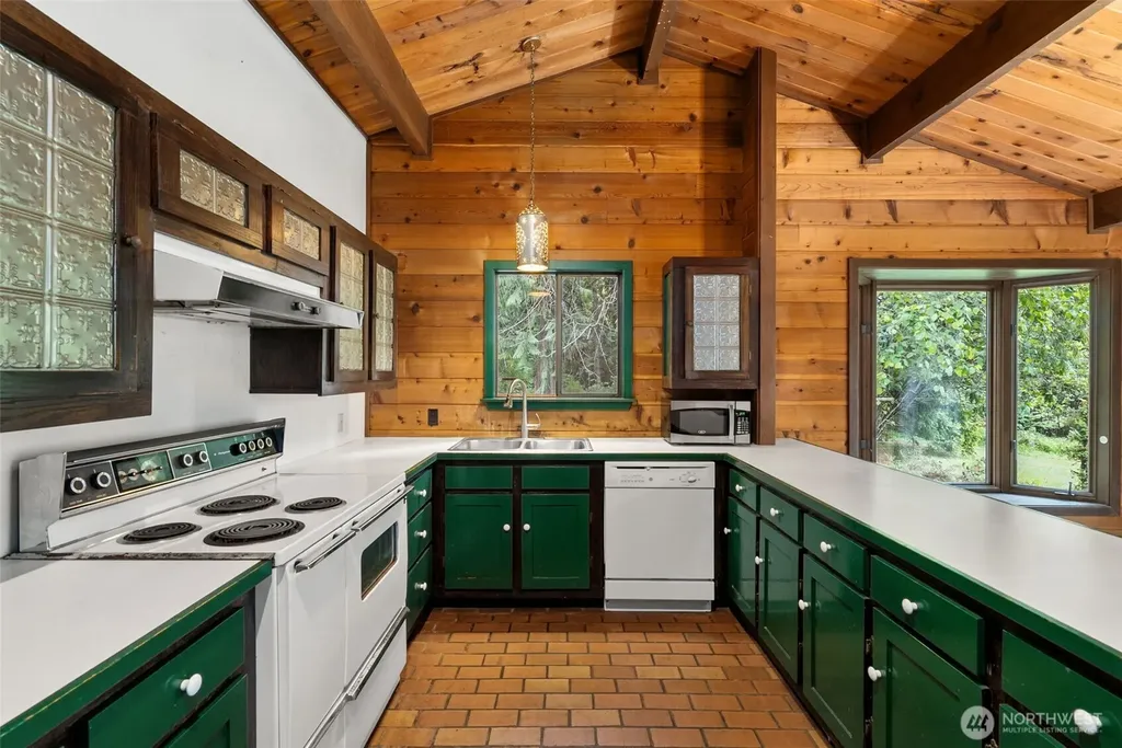 4642 Oyster Bay Road NW Olympia WA 98502