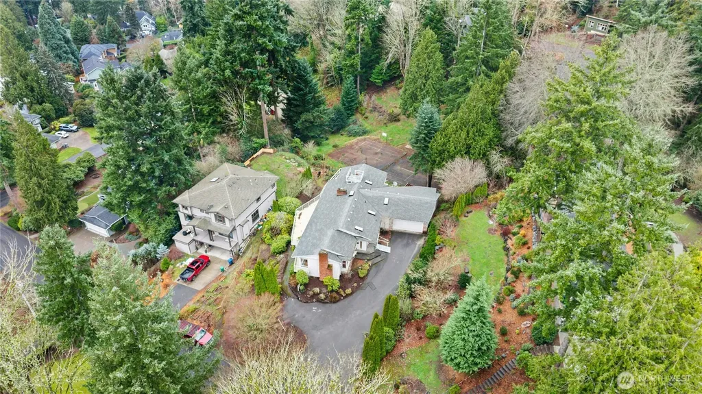 6420 NE 129th Place Kirkland WA 98034