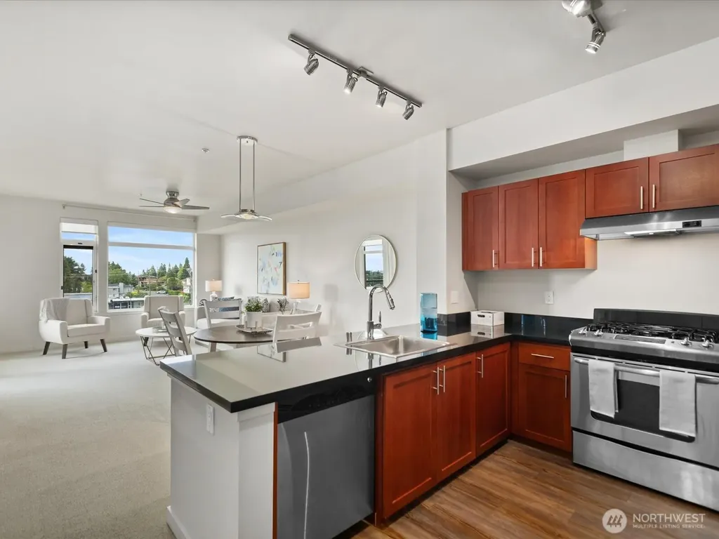 15100 6th Avenue SW Burien WA 98166