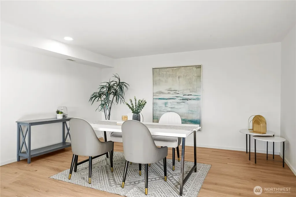 8626 S 134th Street Seattle WA 98178