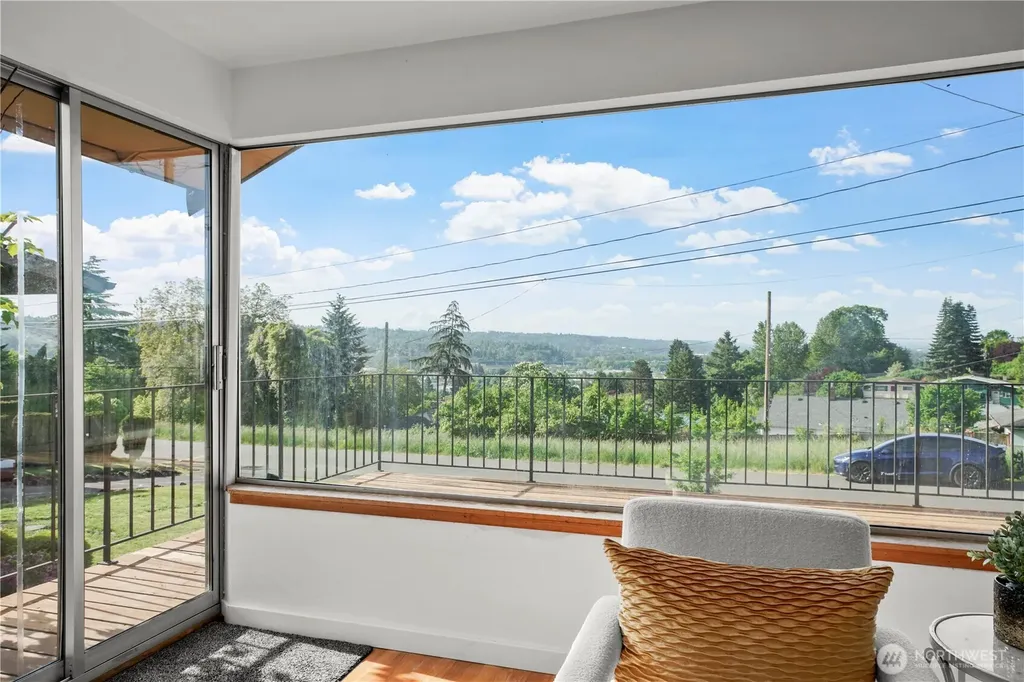8626 S 134th Street Seattle WA 98178