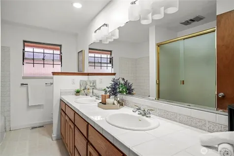8626 S 134th Street Seattle WA 98178