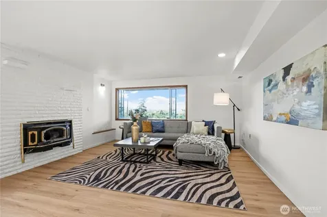 8626 S 134th Street Seattle WA 98178